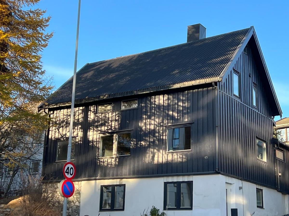 Urban And Stylish Apartment In City Centre Tromsø Zewnętrze zdjęcie